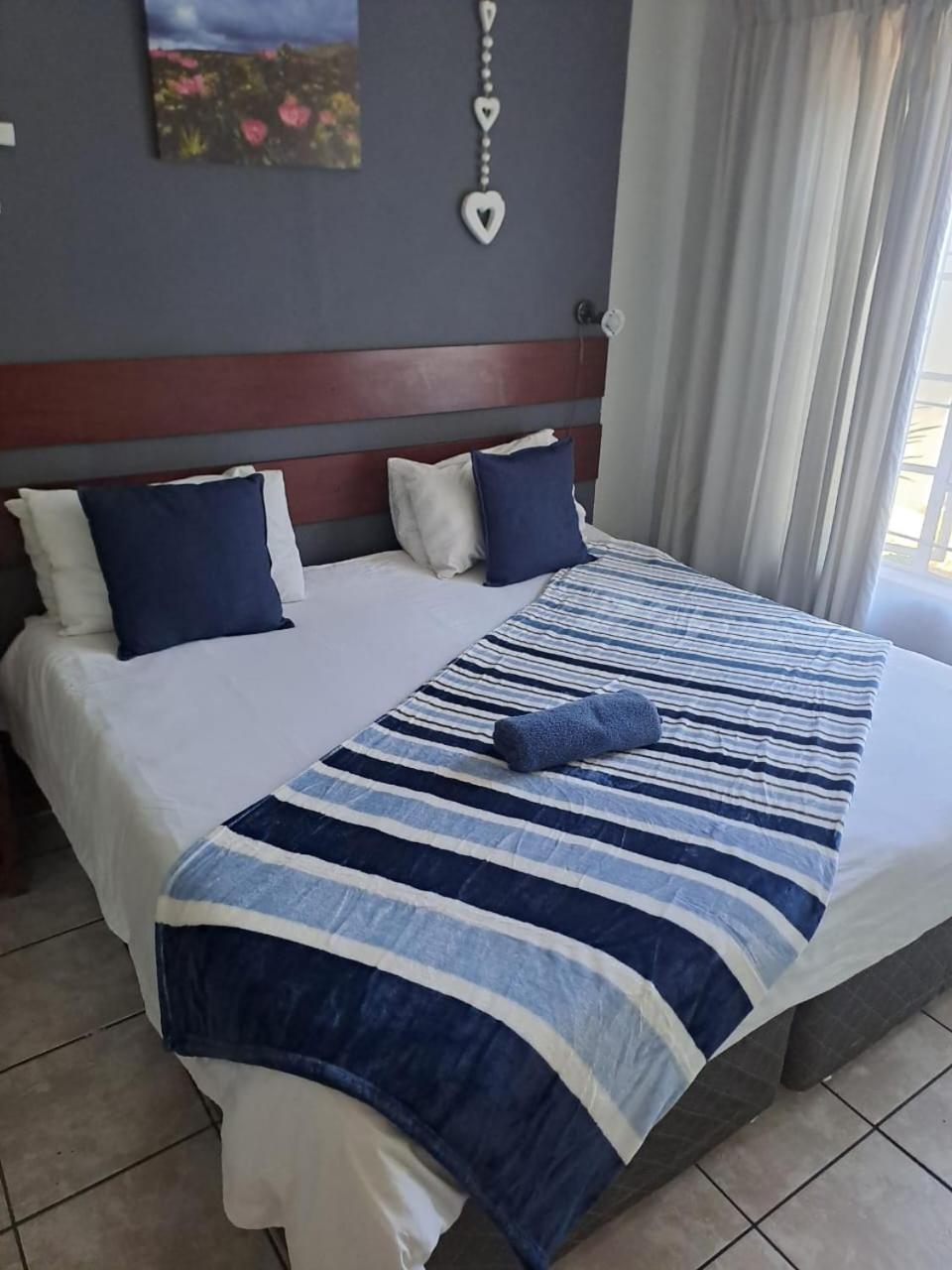 Honey Bee Guesthouse Rustenburg Extérieur photo